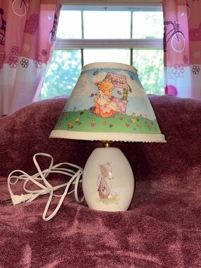 Precious Moments pastel blue and green children's table lamp